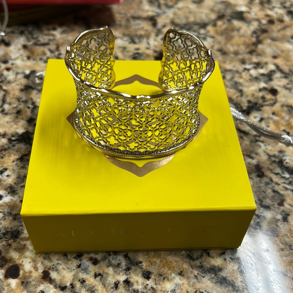 Kendra Scott cuff